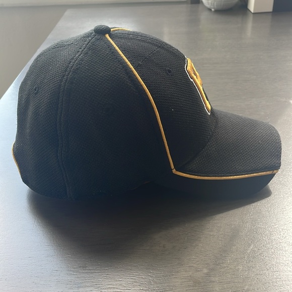 Pittsburgh Pirates Hat - Picture 4 of 5